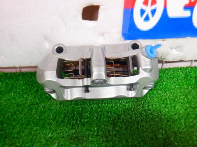Brembo ラジアルキャリパー 100mm