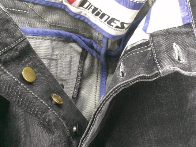 サイズ34 ダイネーゼ デニムパンツ 【DAINESE】