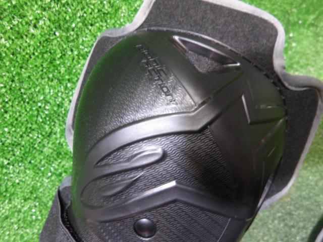 AlpinestarsBONIC
ACTION
KNEE
PROTECTOR