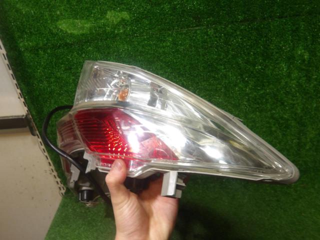 スカイウェイブ250(CJ43より取り外し)【SUZUKI】純正 テールランプ点灯確認済