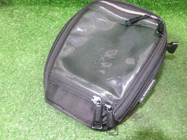 DEGNER マグネット式 タンクバッグ