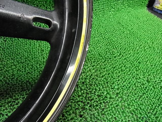 Genuine Suzuki wheels
For GSX-R1000