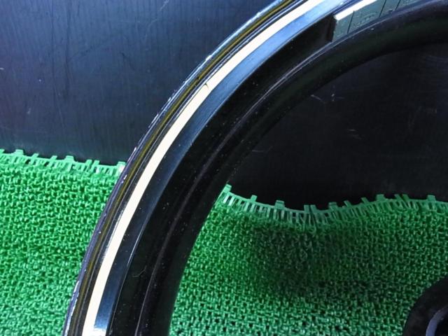 Genuine Suzuki wheels
For GSX-R1000