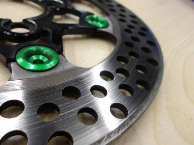 Z Racing
Front disc rotor 220Φ & caliper support
Z125PRO