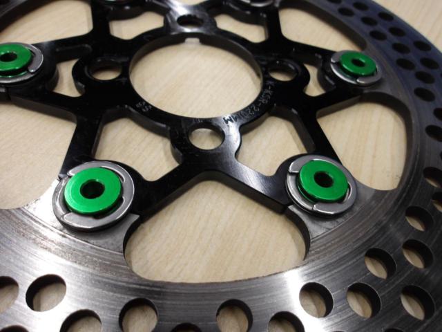 Z Racing
Front disc rotor 220Φ & caliper support
Z125PRO