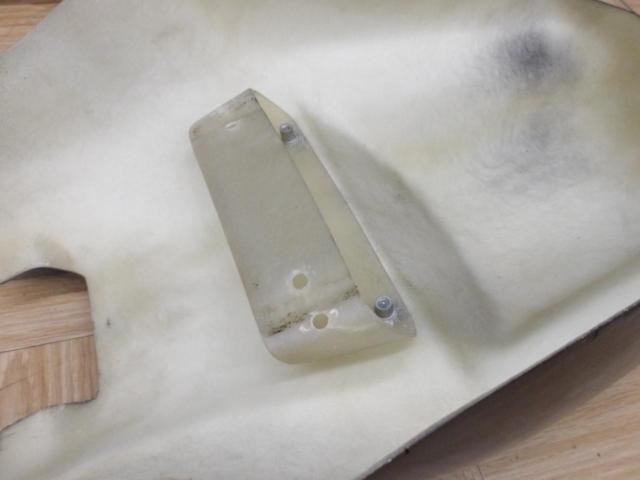 Unknown Manufacturer
Seat cowl (FRP)
NSR50 late model parts removed