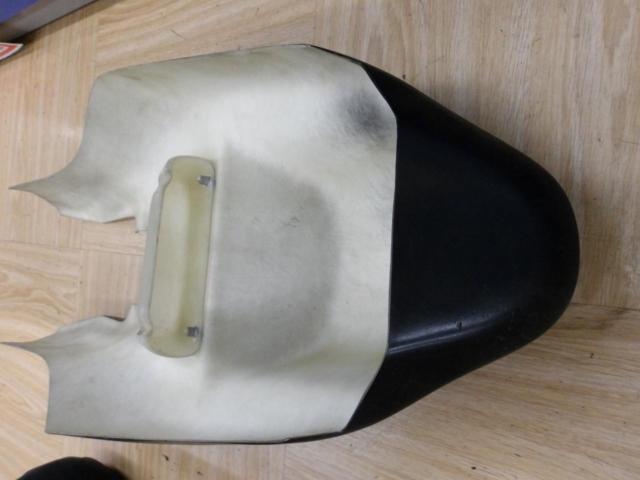 Unknown Manufacturer
Seat cowl (FRP)
NSR50 late model parts removed
