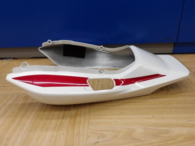 Genuine Honda tail cowl
CB1300SB (SC54
(Around 2006)