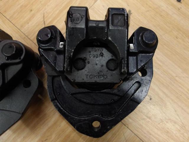 Unknown Manufacturer
3-point caliper