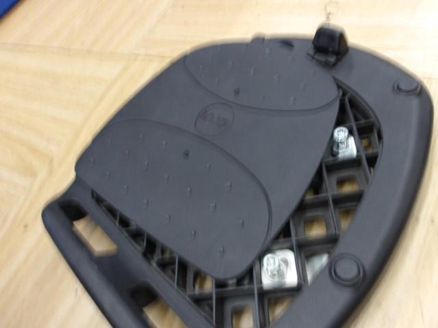 【GIVI】リアボックス 汎用