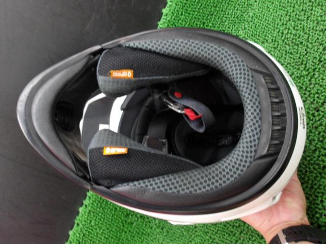 Size: M (57-58cm) Arai Tour Cross 3