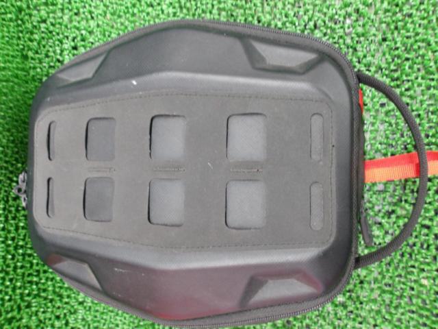 SW-MOTECH
Tank bag
With attachment
