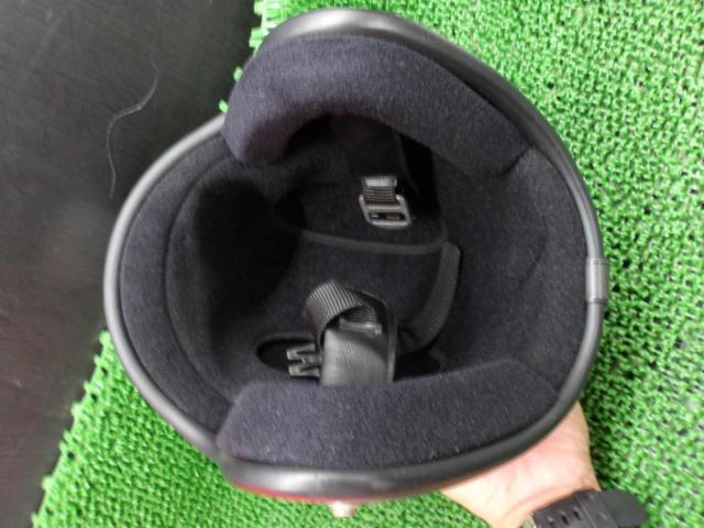 Unknown Manufacturer
Jet helmet
Features a quick-release chin strap.