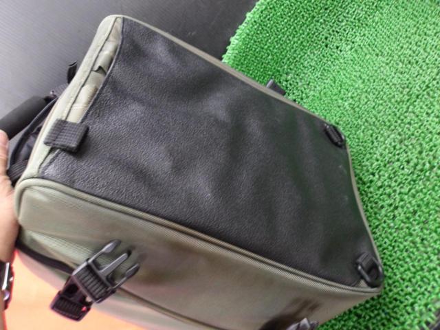 GOLDWIN Seat Bag (Green)
Discoloration Large