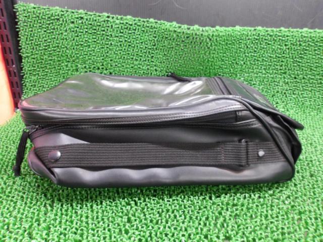 [MOTO
FIZZ Tank Bag
Belt attachment type