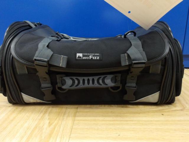 MOTO FIZZ(モトフィズ) MFK-233 ミドルフィールドシートバッグ 容量約29～40L