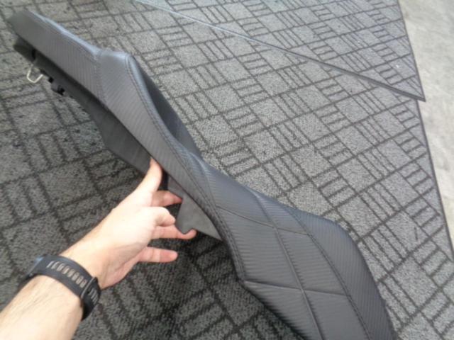 ノイワットダン カスタムシート ADV150 KF38