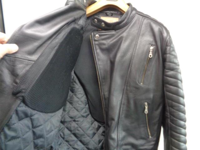 DEGNER
CLASSIC
BLAND
Cowhide leather jacket
M size