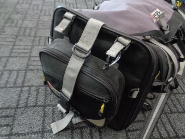 [MOTO
FIZZ
Rear Seat Bag