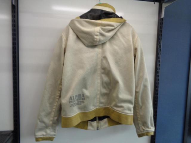 Alpha Industries
Mesh jacket
ivory
M size