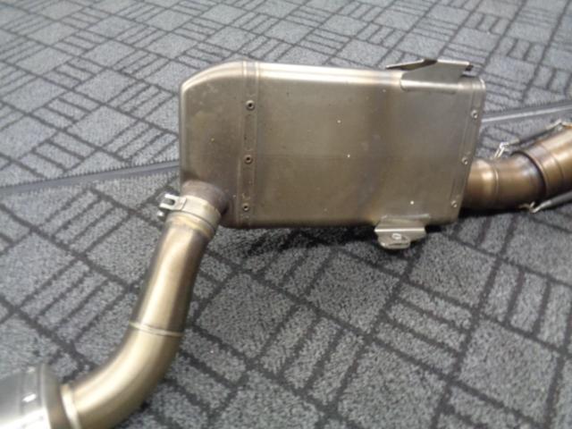 アクラポビッチ(AKRAPOVIC) フルエキゾースト EC ECE MT-09(’21-’23) レーシングラインマフラー チタン S-Y9R11-HAPT