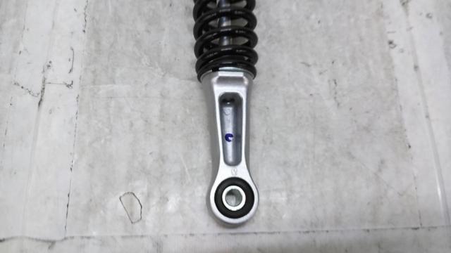 3【2分割】HONDA リアサス
