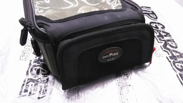 MOTO FIZZ MFK-084? スラントタンクバッグ マグネット式