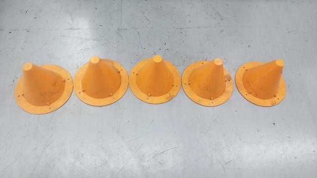11-part Tamiya
CORNERPYLON
Corner Marker + Cone Set