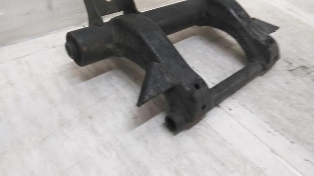 2HONDA
Engine hanger mount