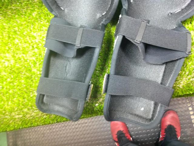 EVS Knee and Shin Guards
white