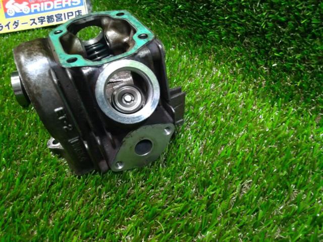 Genuine Honda horizontal 12V cylinder head, cylinder, and piston set
Super Cub 50 (AA01)