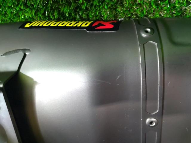 【AKRAPOVIC】 レーシングライン  MT-09 TRACER(EBL-RN36J)外し