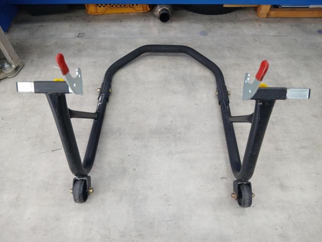 World Tool Rear Maintenance Stand V-shaped Attachment