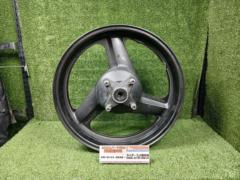 HONDA
Original wheel
Remove CB 400 SF (NC 31)