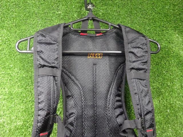 【KTM】オフロードバックパック 2L