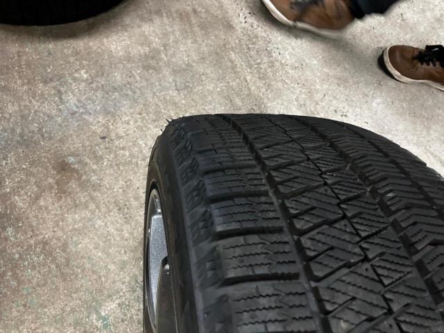 A-TECH (Etekku)
SCHNEIDER
+
BRIDGESTONE (Bridgestone) BLIZZAK
VRX2
*The logo is painted white.