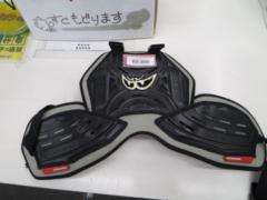 【BERIK】胸部プロテクター ベルト欠品 汚れ/擦れ多数