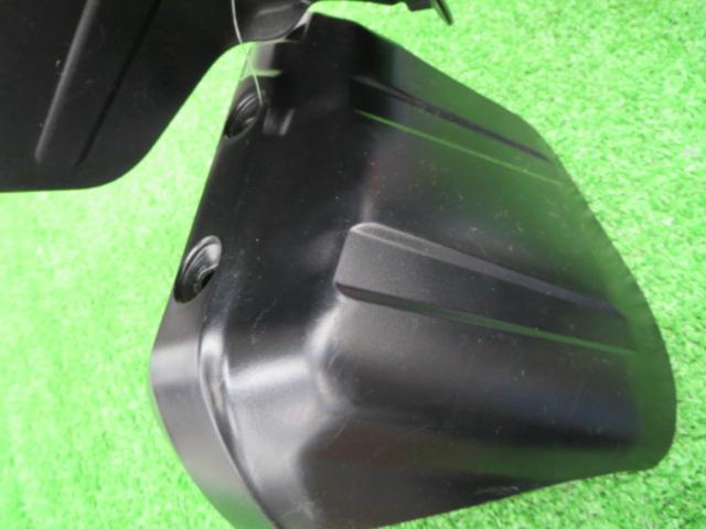 ZETA
Adventure Armor Handguards
Plastic part only