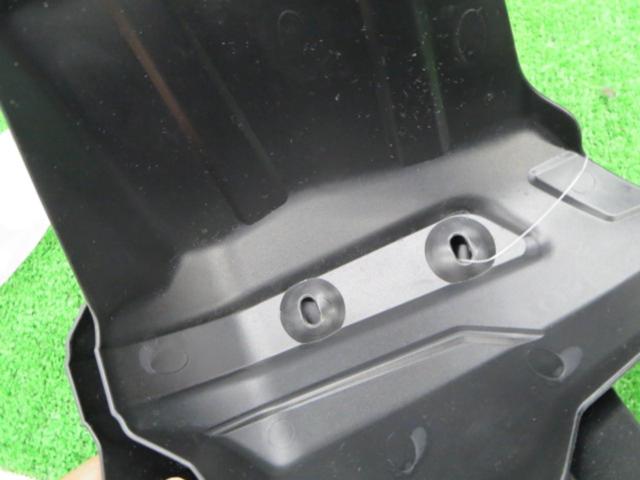ZETA
Adventure Armor Handguards
Plastic part only