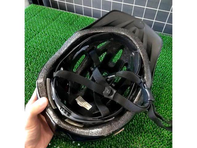 ワケアリ【サイズ53-60cm】BELL CRUX ADULT M312X サイクリングヘルメット