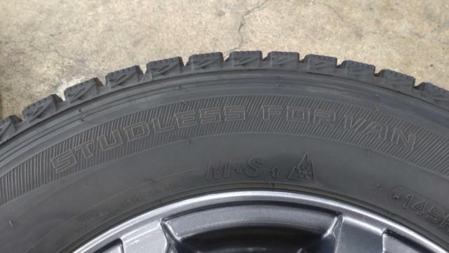 SR 8本スポークホイール+DUNLOP WINTERMAXX SV01
