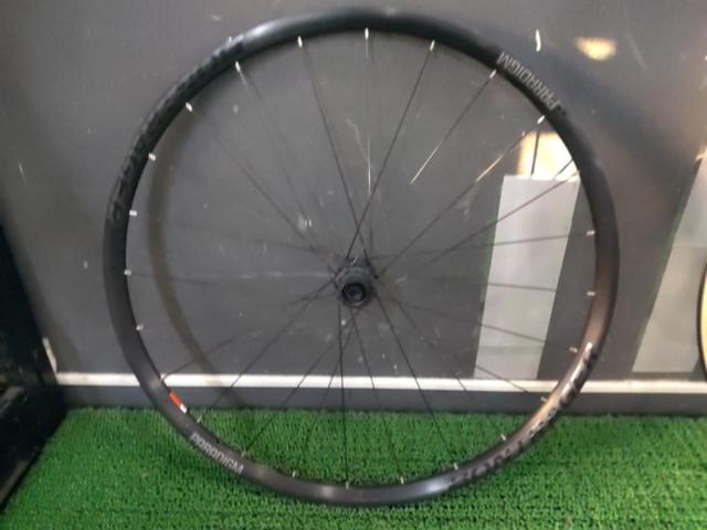 BONTRAGER PARADIGM DISC 700c 11s センターロックディスクブレーキ チューブレスレディ 前後ホイールセット