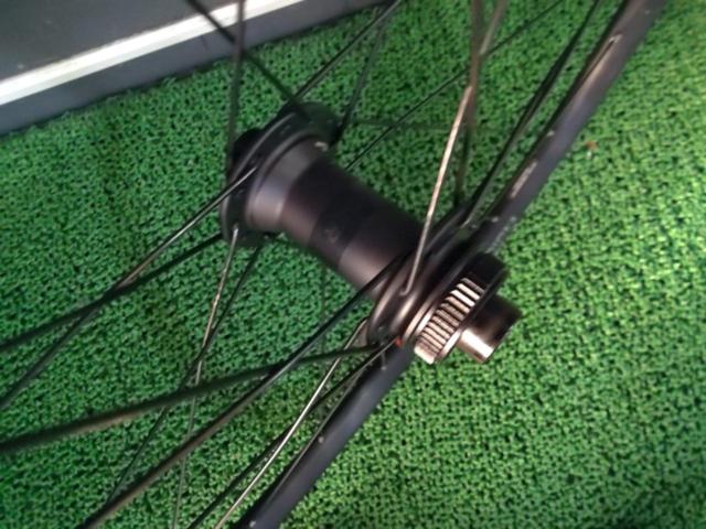 BONTRAGER PARADIGM DISC 700c 11s センターロックディスクブレーキ チューブレスレディ 前後ホイールセット