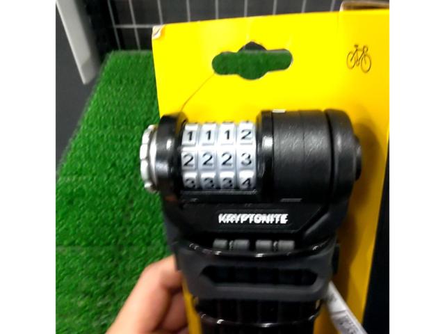 KRYPTONITE Keeper 585 Combo Folding Lock ダイヤル式プレートロック