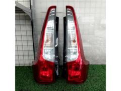 NISSAN
Dayslakes / B21W
Genuine tail lens