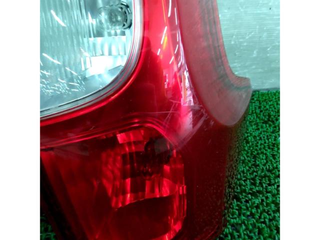 NISSAN
Dayslakes / B21W
Genuine tail lens