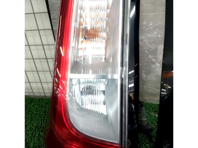 NISSAN
Dayslakes / B21W
Genuine tail lens