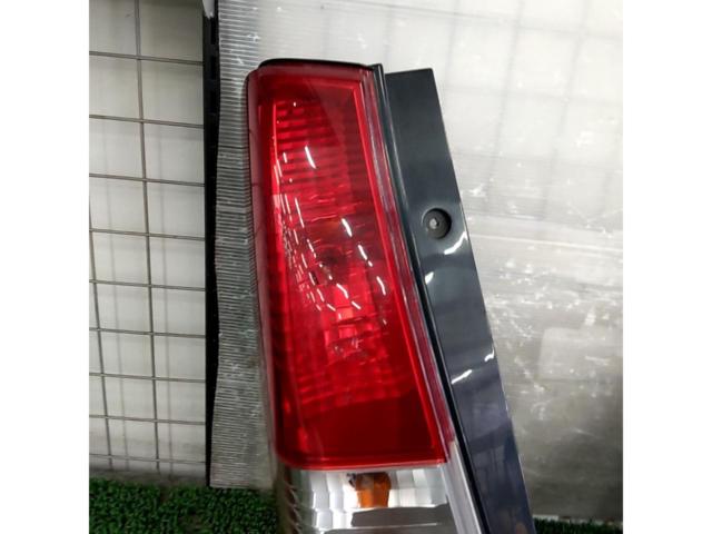 SUZUKI
Wagon R / MH23S
Genuine tail lens