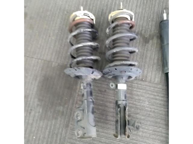 HONDA
Fit / GE8
Genuine suspension kit + RS-R lowering springs