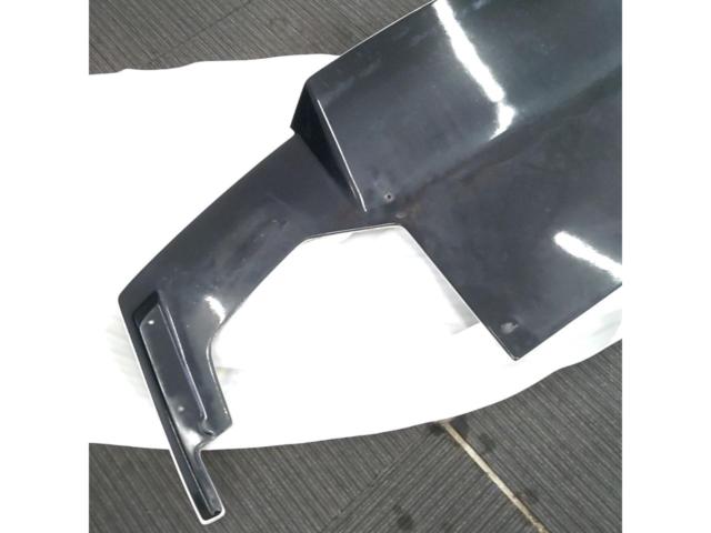 KUHL
RACING
Center duct diffuser for GT-R/R35